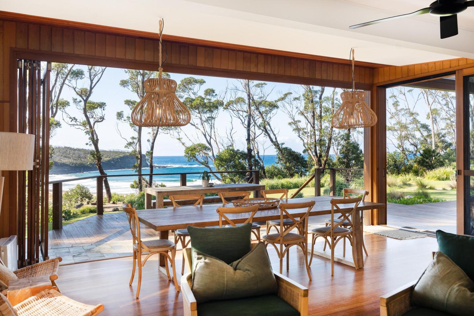 Pebbly Beach Escape East Lynne Exterior photo