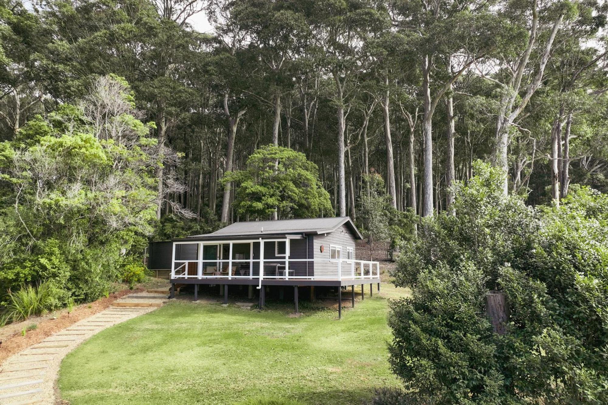 Pebbly Beach Escape East Lynne Exterior photo